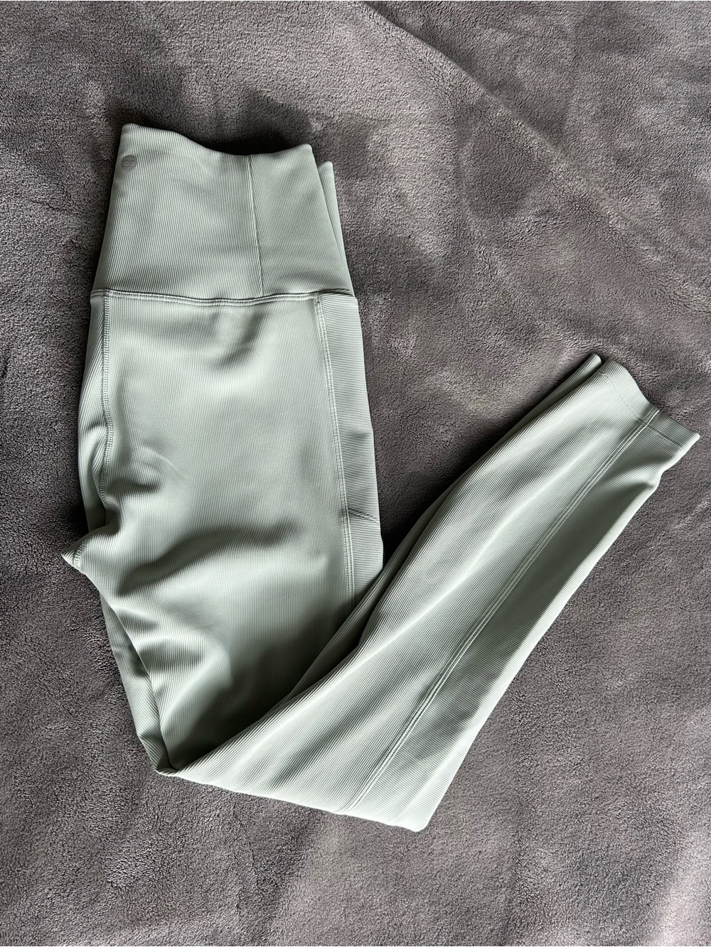 High-Waist Sage Green Leggings with Wide Waistband